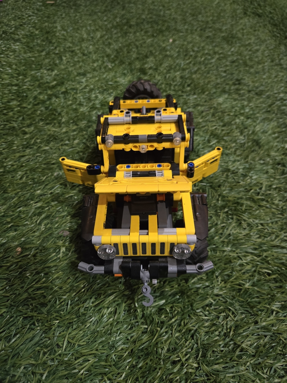 Lego Jeep - Picture 1 of 4